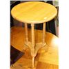 Image 1 : MAPLE END TABLE
