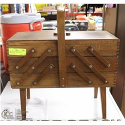 VINTAGE ACCORDIAN STYLE SEWING BOX