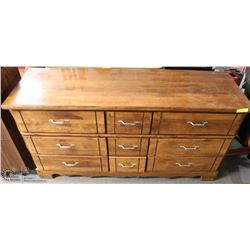 OAK 9 DRAWER DRESSER 57"Wx18"Dx30"H
