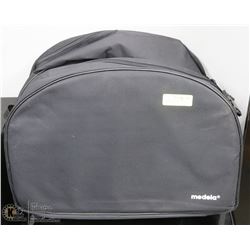 PADDED & MATCHING TRAVEL BAGS BY MEDELA.