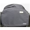 Image 1 : PADDED & MATCHING TRAVEL BAGS BY MEDELA.