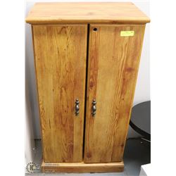 SOLID WOOD SHELF MEDIA STORAGE