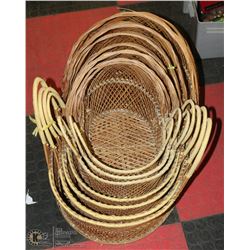 LOT OF ASSORTED WICKER BASKETS