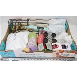 LARGE FLAT W/GLASS & METAL CANDLE