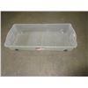 Image 2 : Rubbermaid storage for under bed / no lid  /  43 x 19