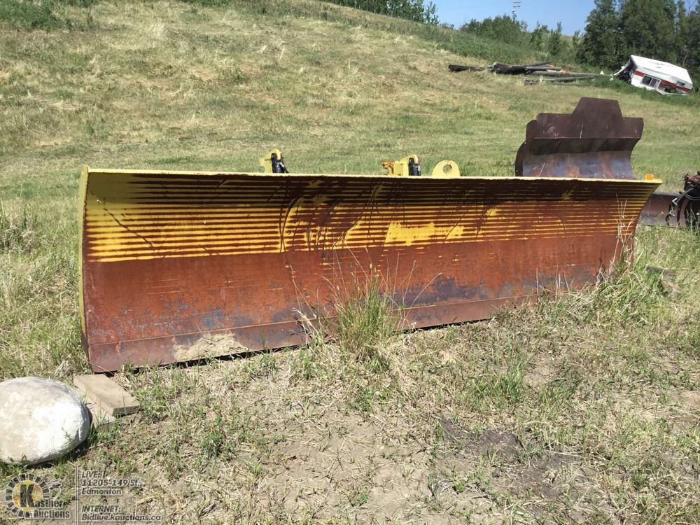 DEGELMAN 14' 2 WAY DOZER BLADE WITH MOUNTS
