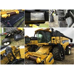 2007 NEW HOLLAND CX8080 COMBINE WITH 76C 14' SWATHMASTER PU