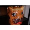 Image 2 : Two totem poles with "animals" pattern.