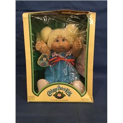 Cabbage Patch Kids Box in Spanish with Doll and certificate. Jesmar with Freckles