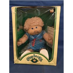 Cabbage Patch Kids Box in Spanish with Doll and certificate. Jesmar with Freckles