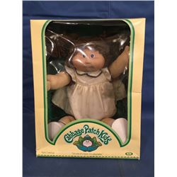 Cabbage Patch Kids box writin in Spanish with Jesmar Doll  and certificate Freckles and RARE Dress