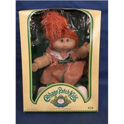Cabbage Patch Kids box writin in Spanish with Jesmar Doll  and certificate Freckles and RARE Dress