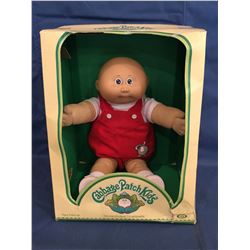 Cabbage Patch Kids box writin in Spanish with Jesmar Doll  and certificate Freckles