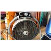 Image 2 : HOLMES FAN AND LITTER BOX AND BBQ ACCCESSORIES