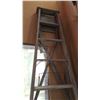 Image 2 : 10FT WOOD STEP LADDER