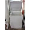 Image 2 : WOODS CHEST FREEZER