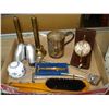 Image 1 : RAZORS METALWARE AND BINOCULARS
