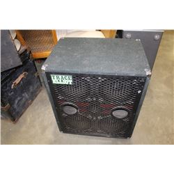 TRACE ELLIOT BASE SPEAKER WITH 4 BUILT IN 10" SPEAKERS