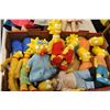 Image 3 : BOX OF SIMPSONS FIGURES AND 3 VINTAGE HOLLAND DOLLS