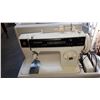 Image 1 : SINGER 1280 SEWING MACHINE