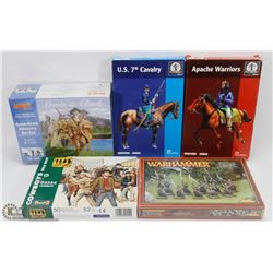 SET OF 4 FIGURINES SETS WARHAMMER