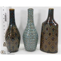 3 SHOWHOME VASES