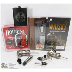 BAR ACCESSORIES NEW IN BOX PLUS KNIGHT AND LION