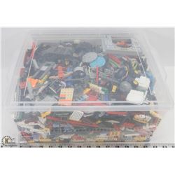 TOTE FULL OF MOSTLY LEGO BRAND INCL BATMAN,