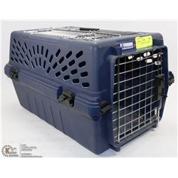 2 DOOR PETMATE PET CARRIER.