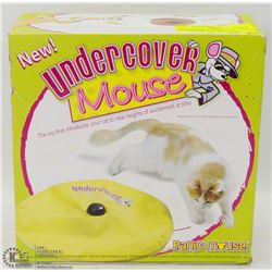 NEW UNDER COVER MOUSE AUTOMATED CAT TOY