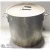Image 1 : LARGE STOCK POT WITH LID