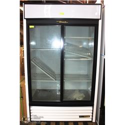 TRUE SLIDING 2-DOOR COMMERCIAL REFIGERATOR