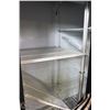 Image 5 : TRUE SLIDING 2-DOOR COMMERCIAL REFIGERATOR