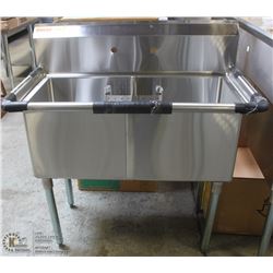 NEW 18" X 18" DOUBLE WELL STAINLESS STEEL SINK