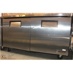 TRUE STAINLESS STEEL 2-DOOR UNDERBAR REFRIGERATOR