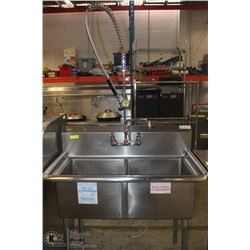 STAINLESS STEEL COMMERCIAL 2 WELL SINK W/ PRERINSE