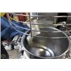 Image 8 : 140 QT HOBART  MIXER W/ ATTACHMENTS
