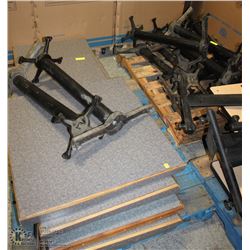 PALLET OF ASSORTED SIZE PATTERNED WOOD TABLES