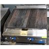 Image 1 : GLOBE 24"X20" GAS CHARBROILER