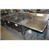 Image 1 : LARGE 3 WELL STAINLESS STEEL COMMERCIAL SINK