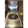 Image 3 : RJ-2000 ELECTRIC FRYER WITH ATTACHMENTS,