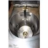 Image 4 : RJ-2000 ELECTRIC FRYER WITH ATTACHMENTS,