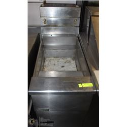 PITCO 110000 BTU DEEP FRYER AS IS, NO BASKETS
