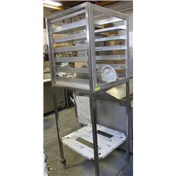 NEW STAINLESS STEEL RACK AND WARMING LIGHTS.