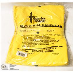 LOT OF 2 GANDER BRAND INDUSTRIAL RAIN WEAR SIZE S