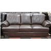 Image 2 : NEW BROWN LEATHERETTE WITH NAILHEAD ACCENT 87"