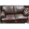 Image 2 : NEW WINE LEATHERETTE NAILHEAD 84" SOFA WITH 60"