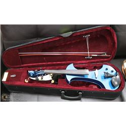VIOLIN WITH BOW AND CASE