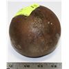 Image 1 : ANTIQUE CANNON BALL