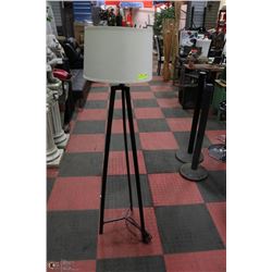 ANTIQUE BRONZE FLOOR LAMP 61" TALL